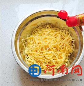 夏日美食河南——弹牙凉面