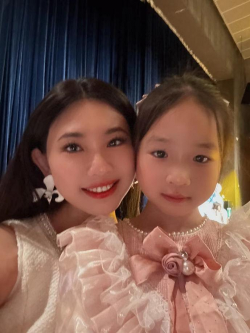 感叹星二代出色的同时，李欣芸让你看到企业家女儿的优秀