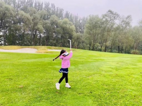 感叹星二代出色的同时，李欣芸让你看到企业家女儿的优秀