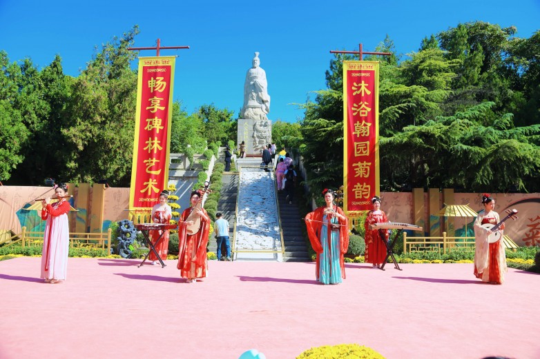 中国开封第42届菊花文化节暨第十三届翰园情插花艺术雅集即将隆重开幕