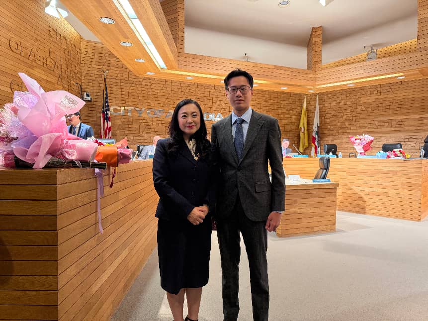 齐翀出席亚凯迪亚市长就职典礼 会见市长王爱琳