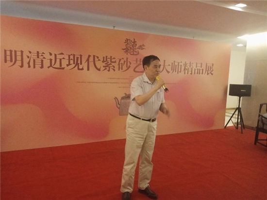袁秀娣谈紫砂七老艺术传承：融汇古今拓展紫砂造型意境